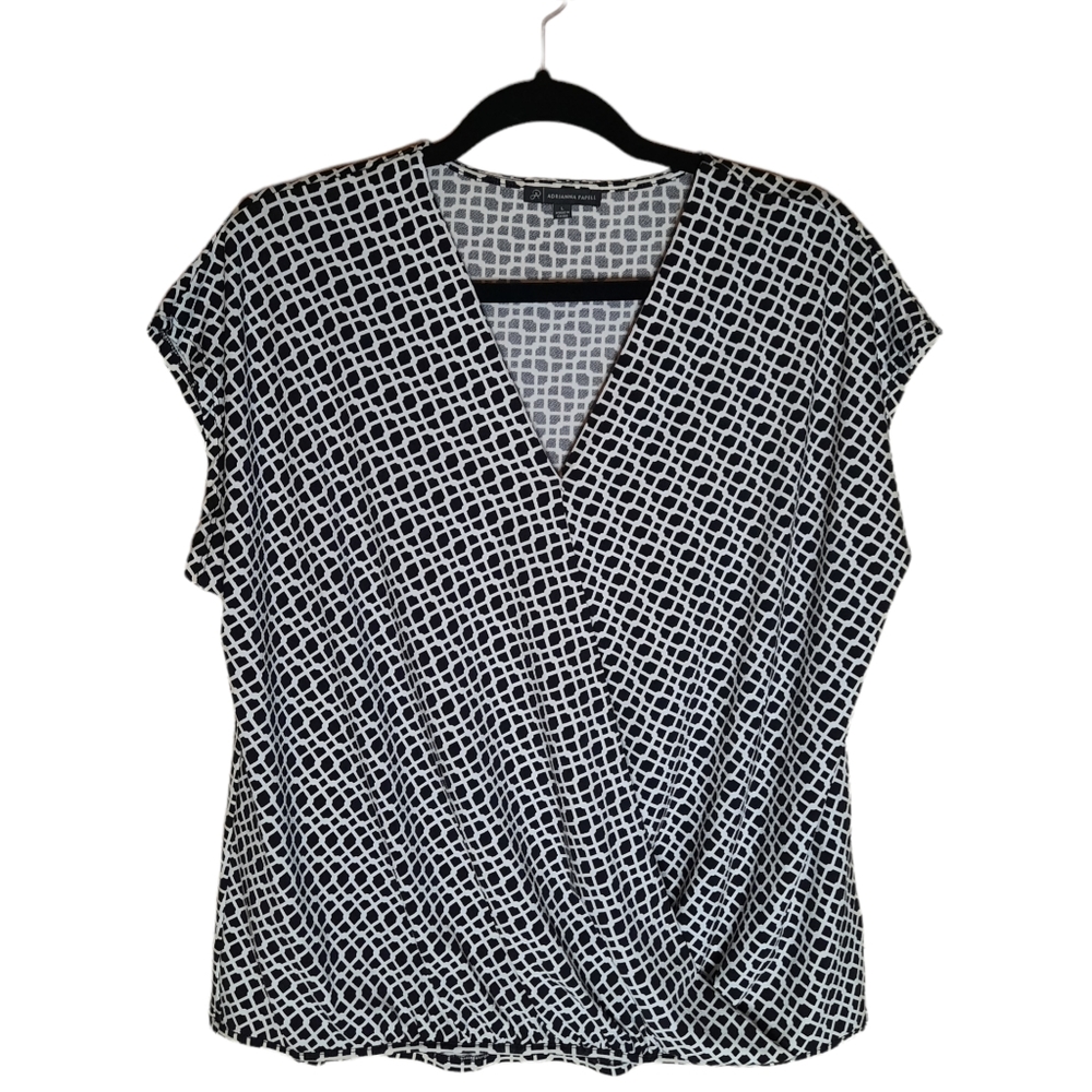 ❤️ADRIANNA PAPELL women top, size L, Black and White.